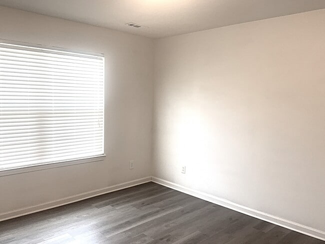 Building Photo - 1516 Clover Ridge Ct