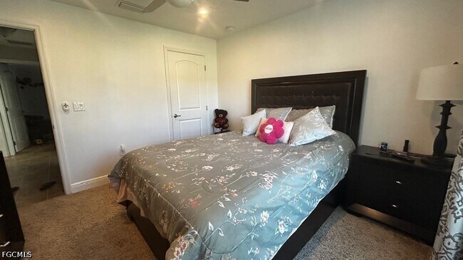 Building Photo - 180 SW Voltair Terrace