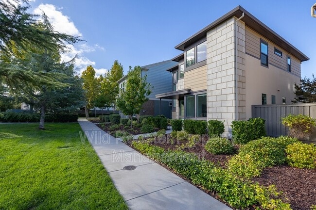Building Photo - 3500 Forney Wy
