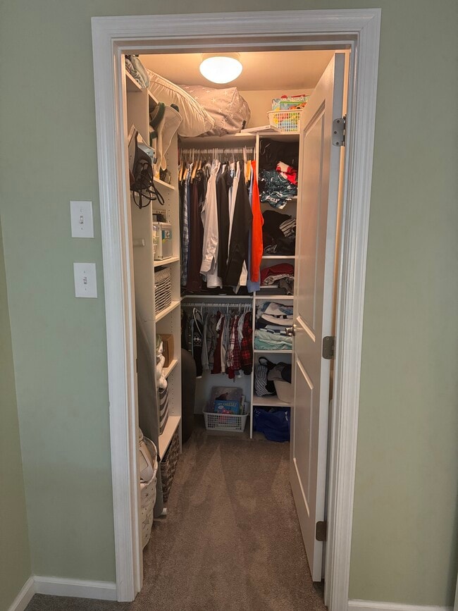 Building Photo - 721 Bender Rd