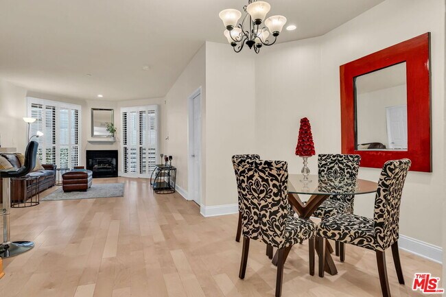 Building Photo - 12000 Goshen Ave