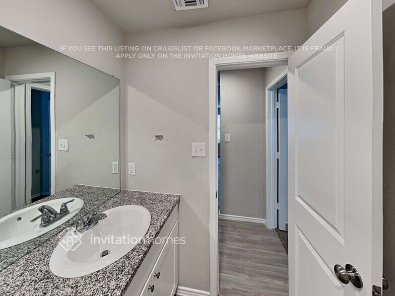 Building Photo - 5714 Verracio Ct