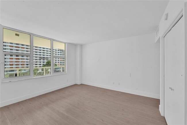 Building Photo - 5600 Collins Ave