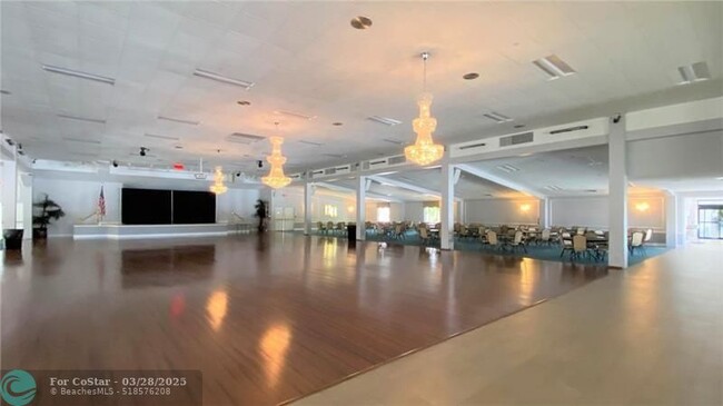 Building Photo - 93 Tilford S
