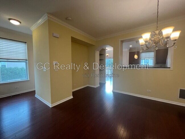 Building Photo - 1271 Evergreen Ave