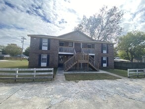 Building Photo - 2 Bedroom Apartment in Decatur, AL - Must See!