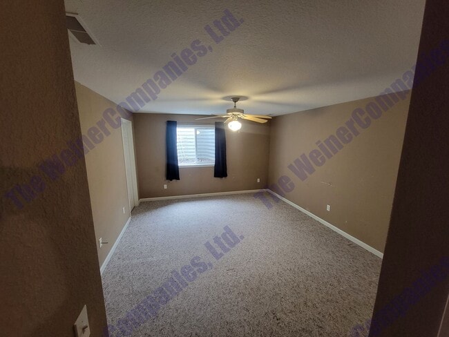 Building Photo - 3 Bedroom/2.5 Bathroom Townhome – Available August 1st!