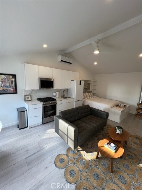 Building Photo - 388 Hawthorne Rd