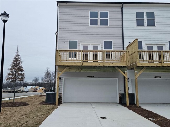 Building Photo - 2859 Beacon Cove