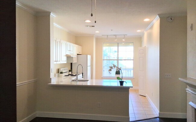 Building Photo - FOR RENT!!!  Beautiful Pool View Wood Floors Condo @ Park North Downtown Orlando!