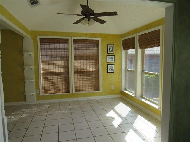 Building Photo - 2312 Blue Cypress Dr