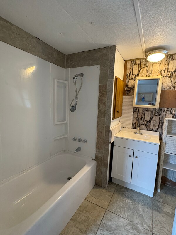 Building Photo - 1895 N Tamiami Trl