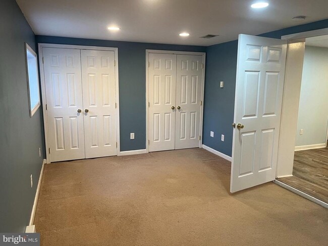 Building Photo - 1217 Hilltop Dr