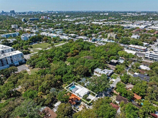 Building Photo - 696 NE 67th St