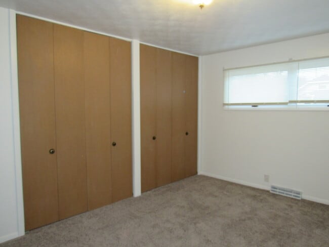 Building Photo - 345 8th St