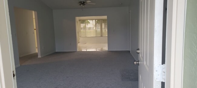 Building Photo - 2516 56th Ave E