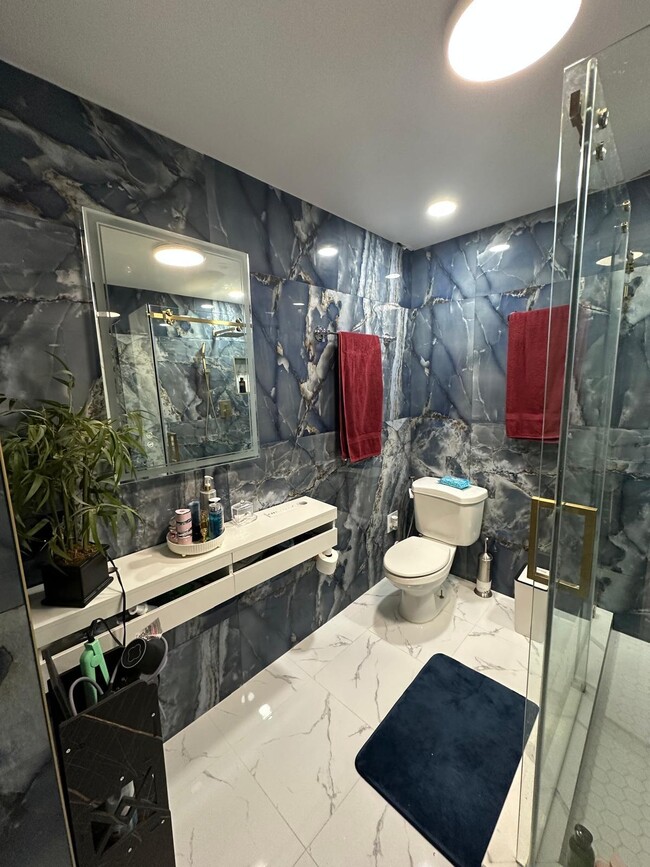 Building Photo - 4557 Luxemburg Ct