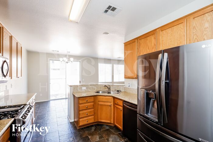 Building Photo - 5935 Moondance Ct