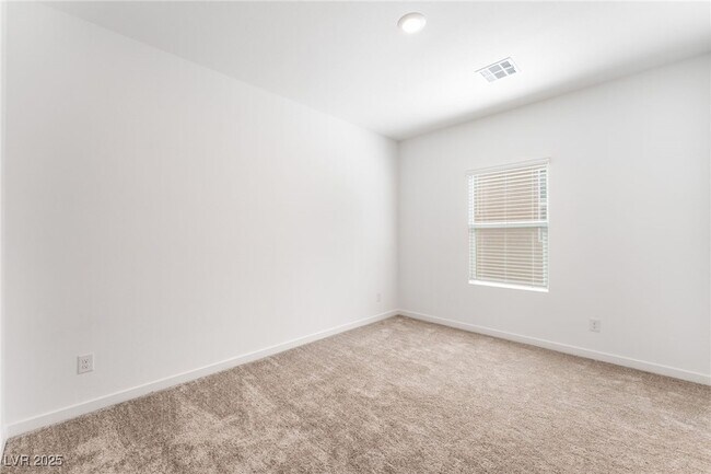 Building Photo - 2960 Gaffer Film St