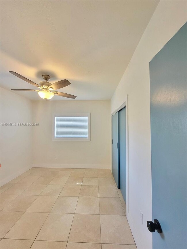 Building Photo - 3690 SW 24th St