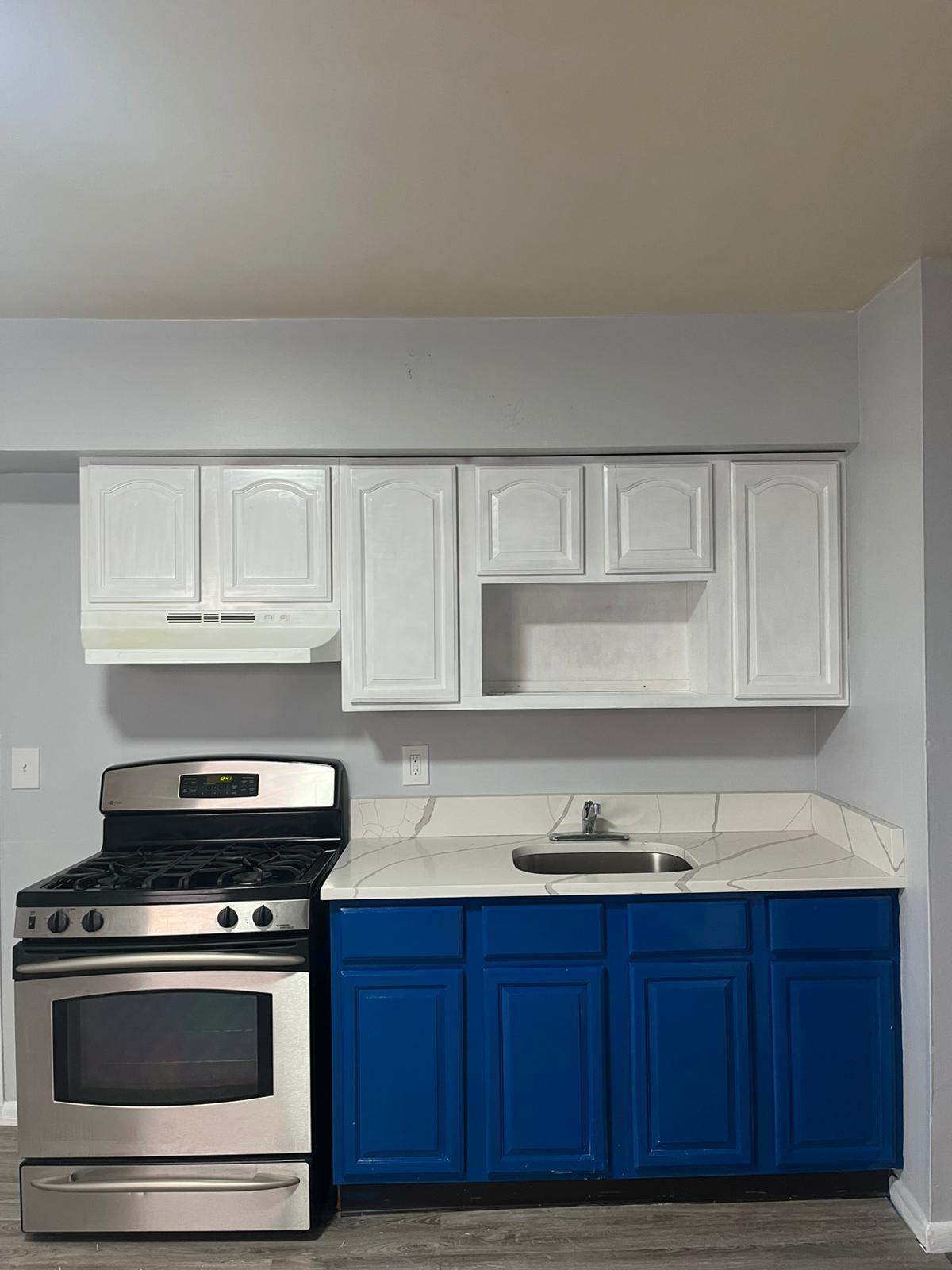 Building Photo - 330 Broadway