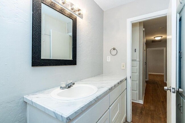 Building Photo - 4212 42nd St