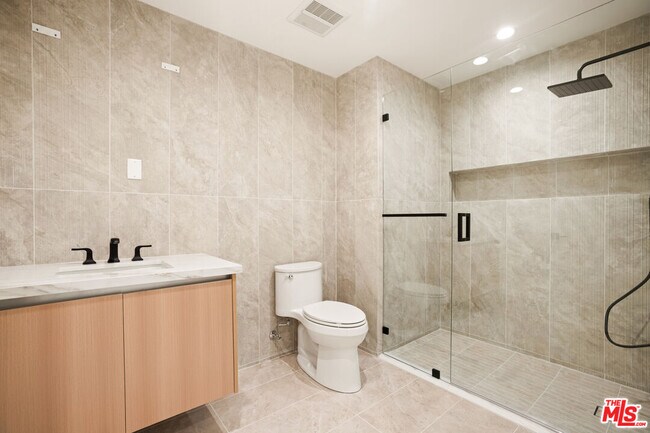 Building Photo - 1414 S Beverly Dr