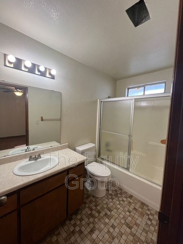 Building Photo - 2611 W Mission Ct