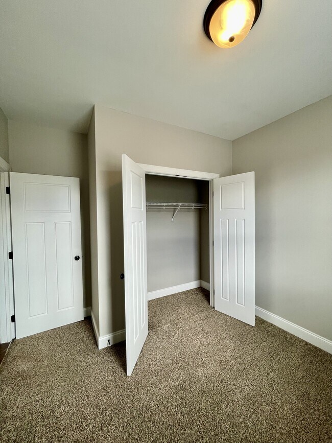 Building Photo - 100 Portico Street