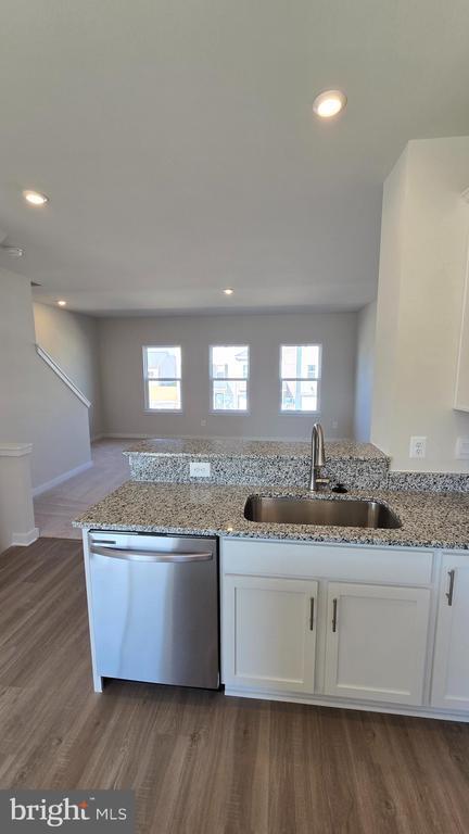 Building Photo - 66 Trotting Rd