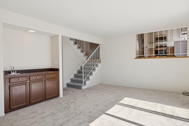 Building Photo - 2016 Fairmont Dr