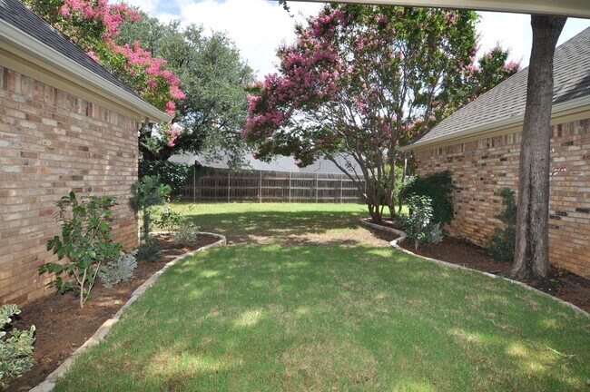 Building Photo - Great 4-2.5-2 in Colleyville, GCISD!
