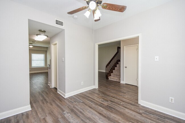 Building Photo - 3030 Great Lakes Ave