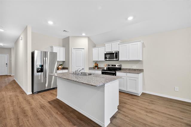 Building Photo - 4208 Carnation Dr