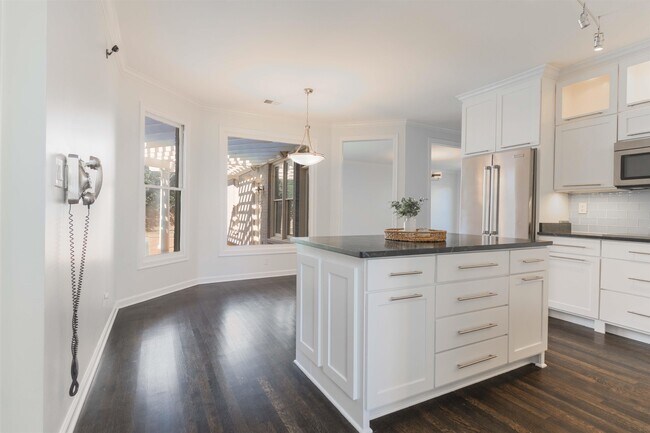 Building Photo - 1521 Wyndham Cove