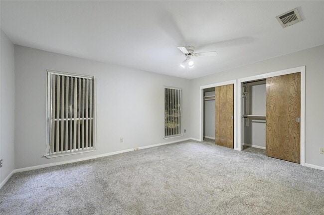 Building Photo - 6305 Shadow Valley Dr
