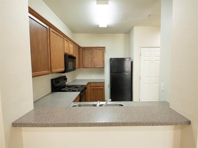 Building Photo - 2228 Stonepark Pl