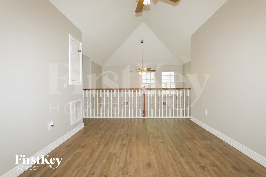 Building Photo - 11730 Twain Dr