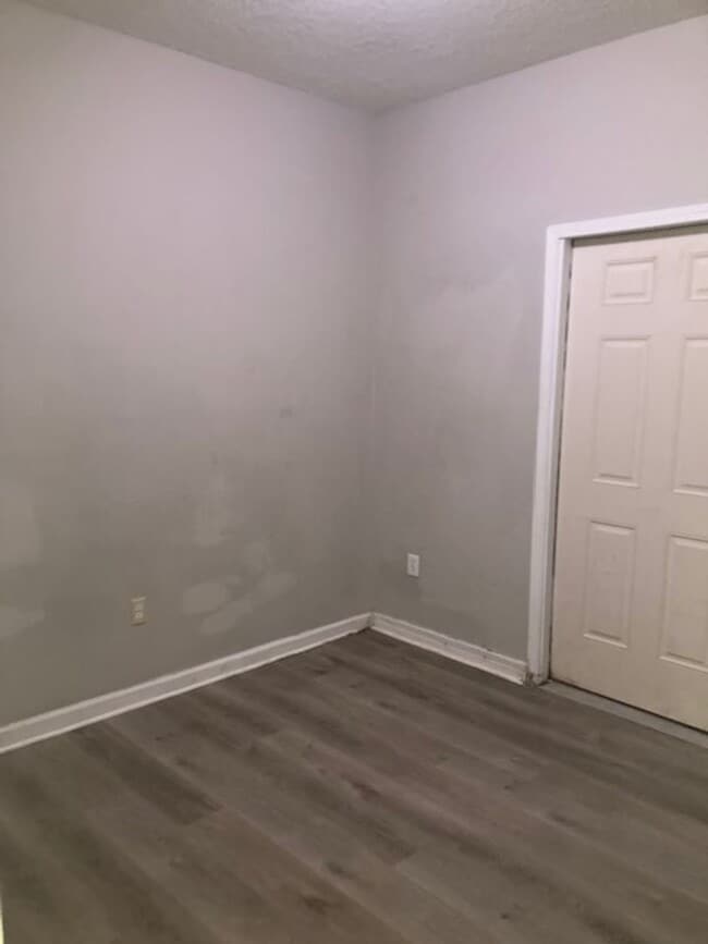 Building Photo - 3 Bedroom Gulfport Townhouse