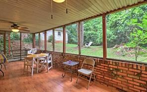 Building Photo - 843 Artwood Rd NE