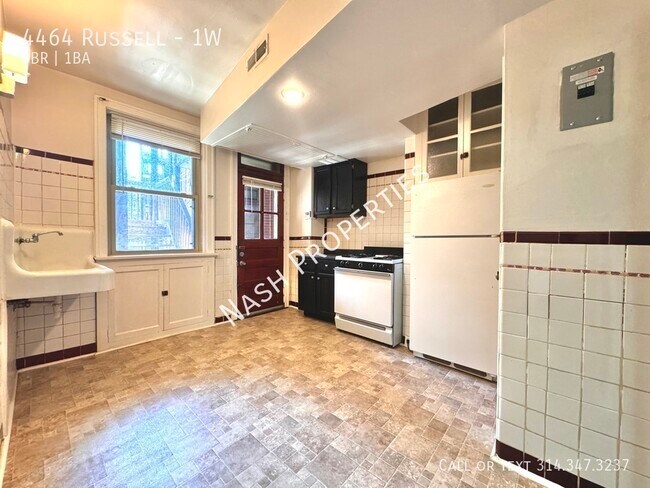 Building Photo - 4464 Russell-1W