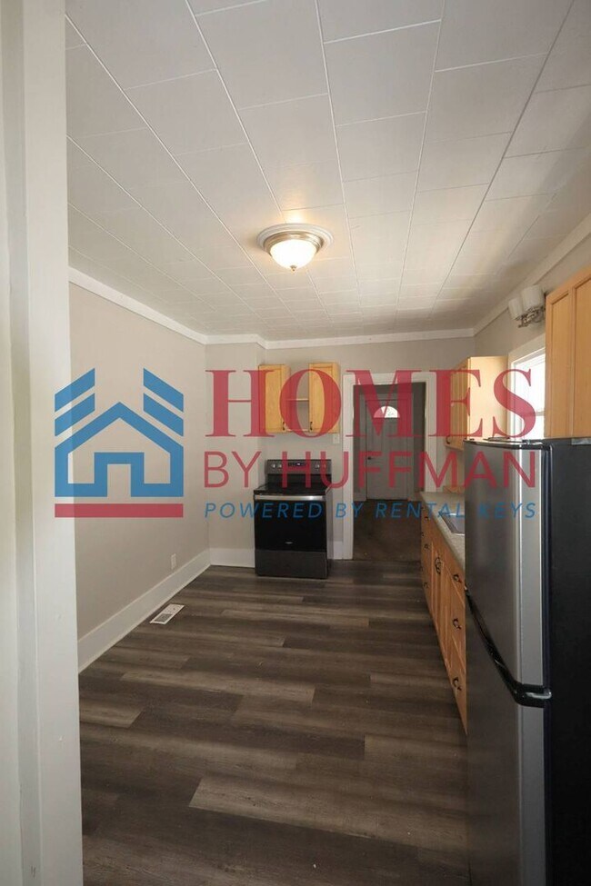 Building Photo - Two Bedroom House | Two Bathrooms