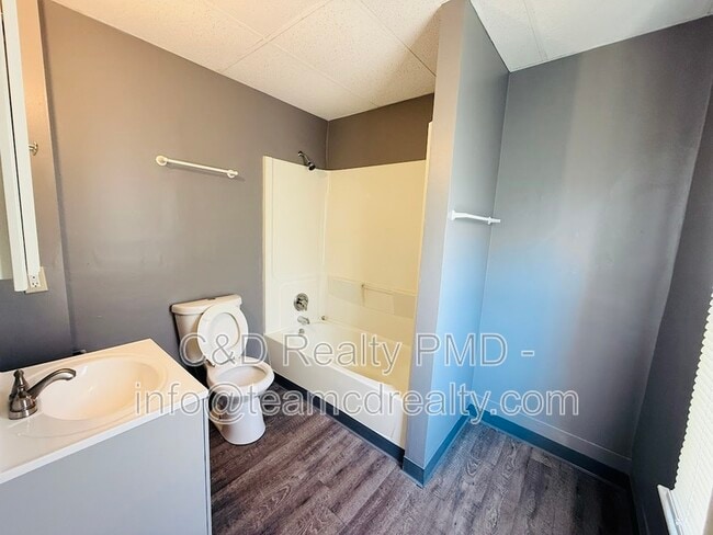 Building Photo - 3853 E 78th St