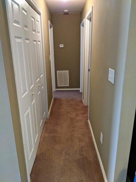 Building Photo - 458 Austin St