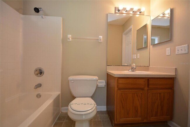 Building Photo - 33 Rosepetal Ln