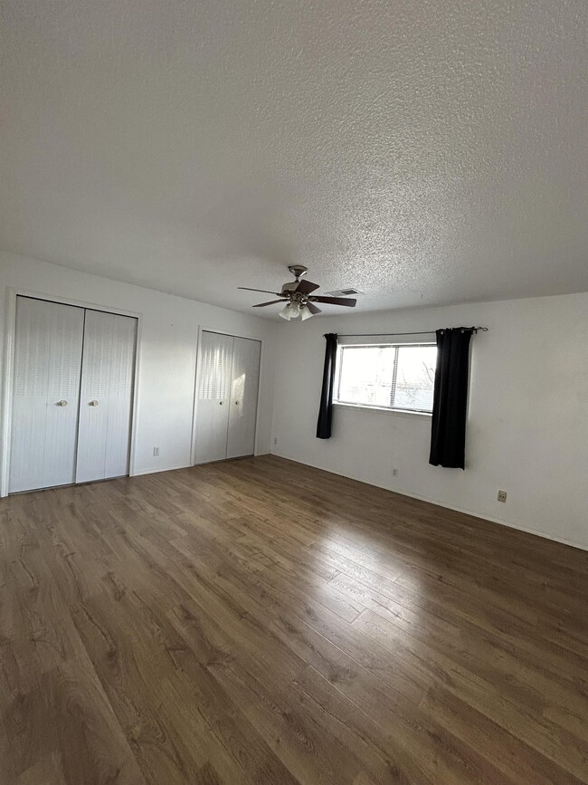 Building Photo - 12204 Baja Dr NE