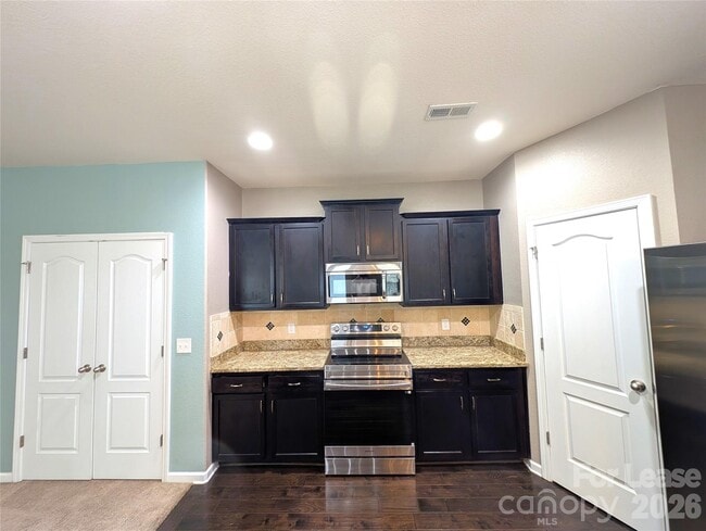 Building Photo - 9223 Avery Meadows Dr