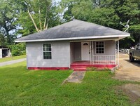 Building Photo - Single Family