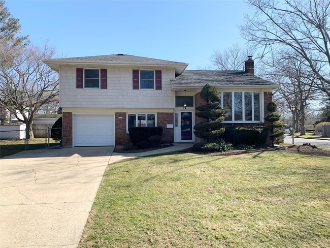 Building Photo - 14 Glendale Dr