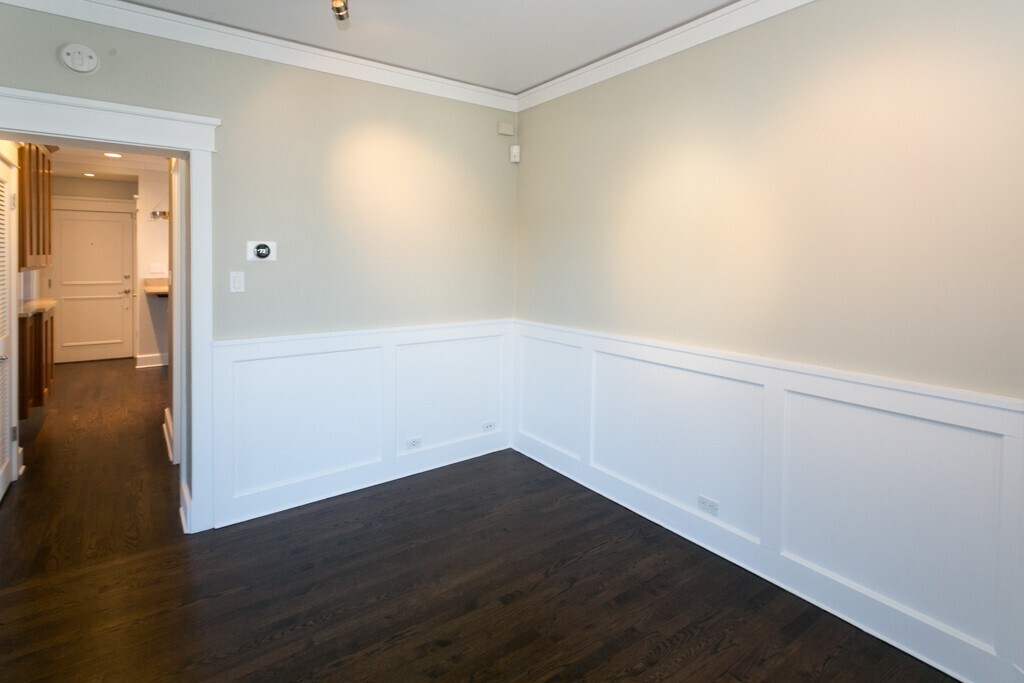 Building Photo - 3627 N Bosworth Ave